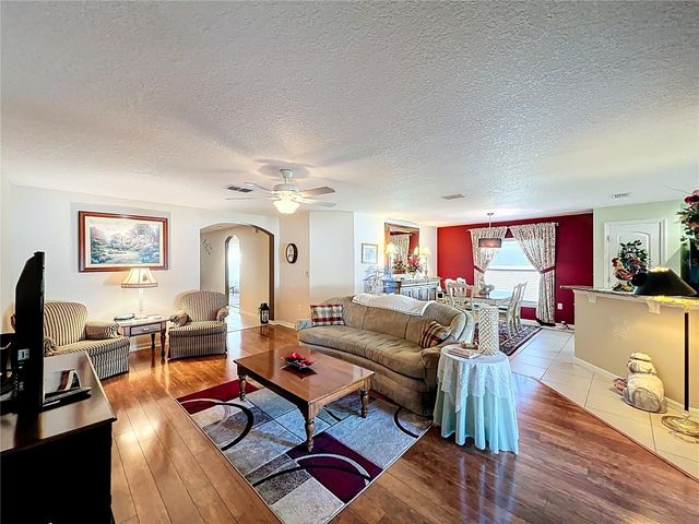 817 LAUREL VIEW WAY, Groveland, FL 34736