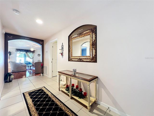 817 LAUREL VIEW WAY, Groveland, FL 34736