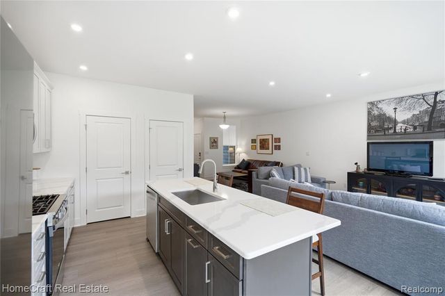 9880 Firwood, Plymouth, MI 48170