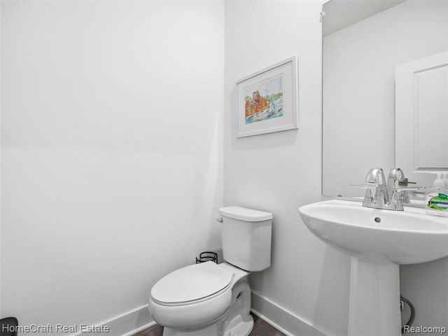 9880 Firwood, Plymouth, MI 48170