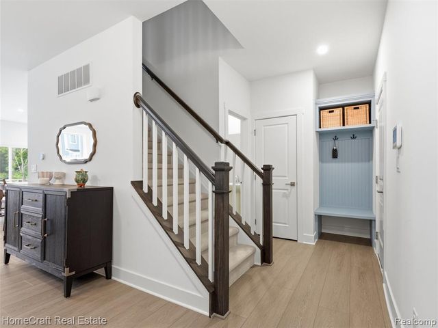 9880 Firwood, Plymouth, MI 48170
