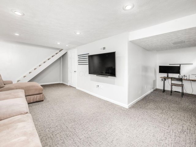5838 Ulster Drive, Dublin, OH 43016