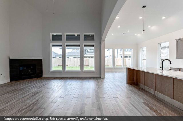 8423 Crab Blossom Drive, Cypress, TX 77433