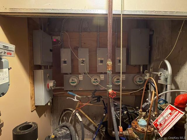 101-18 39th Avenue, Corona, NY 11368