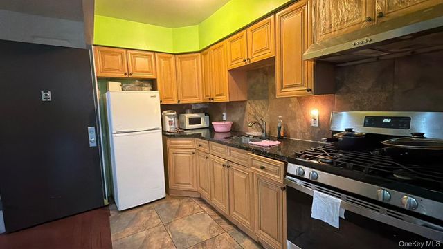 101-18 39th Avenue, Corona, NY 11368