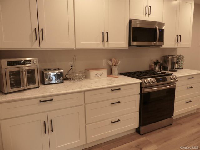 108 Pilcher Street, Babylon, NY 11702