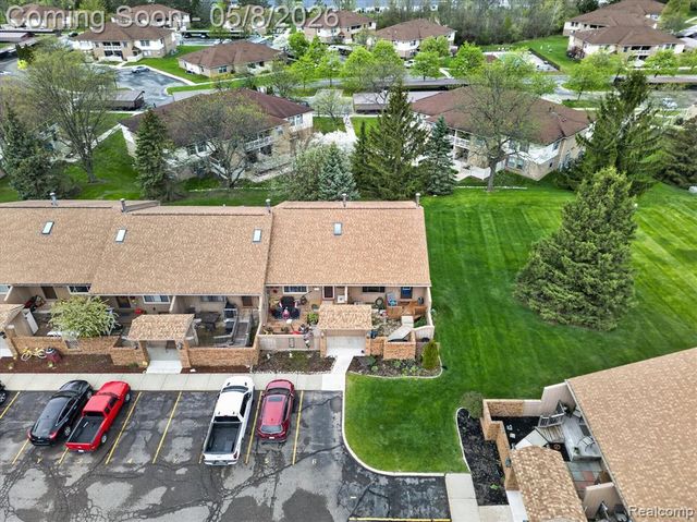 25381 Potomac Drive 6, South Lyon, MI 48178