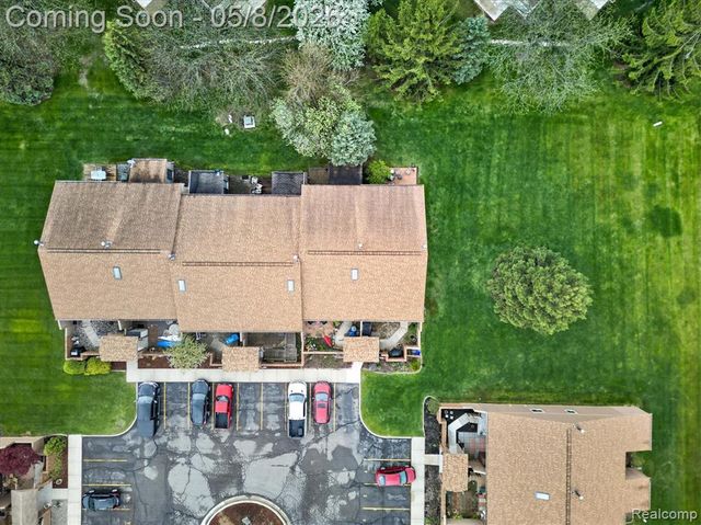 25381 Potomac Drive 6, South Lyon, MI 48178