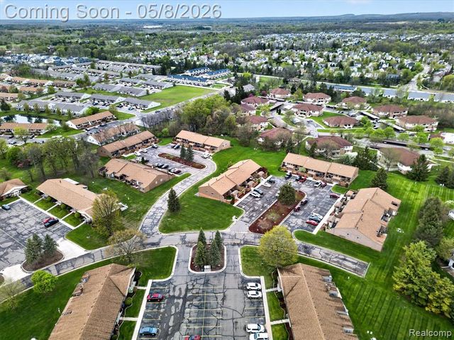 25381 Potomac Drive 6, South Lyon, MI 48178