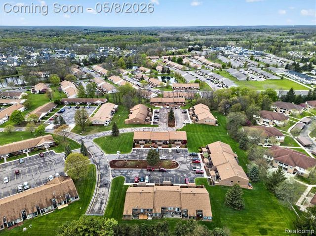 25381 Potomac Drive 6, South Lyon, MI 48178