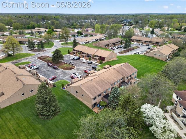 25381 Potomac Drive 6, South Lyon, MI 48178