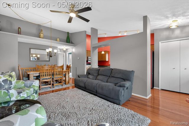25381 Potomac Drive 6, South Lyon, MI 48178