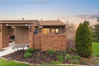 25381 Potomac Drive 6, South Lyon, MI 48178