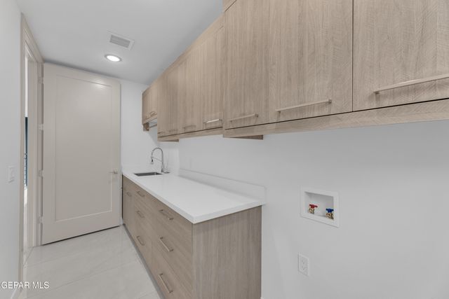 1281 Desert Night Street, El Paso, TX 79912
