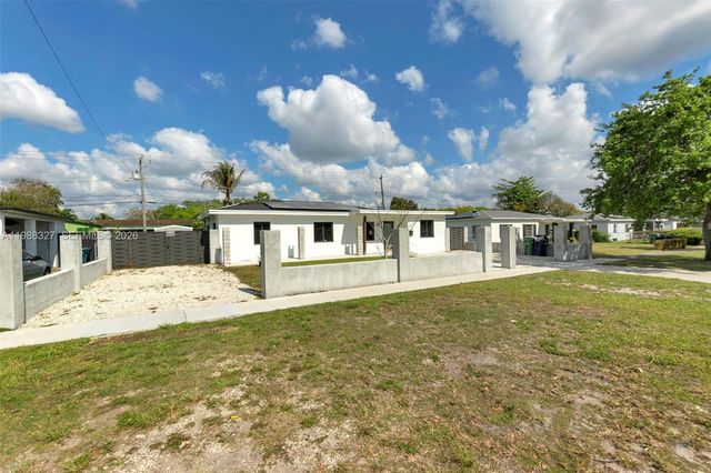 14520 Carver Drive, Miami, FL 33176
