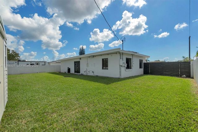 14520 Carver Drive, Miami, FL 33176