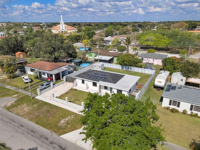 14520 Carver Drive, Miami, FL 33176