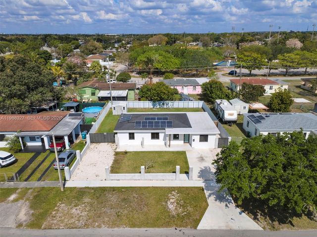 14520 Carver Drive, Miami, FL 33176
