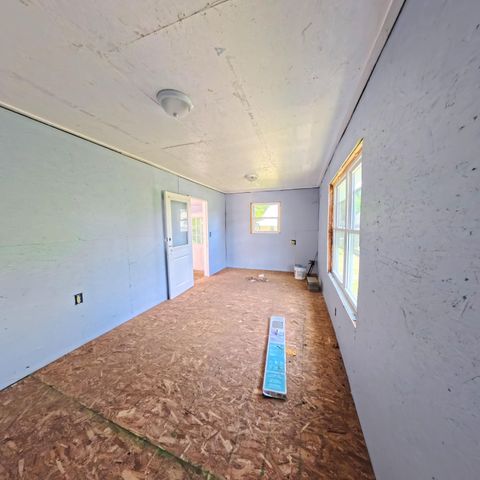 206 Kirkland Avenue, Irvine, KY 40336