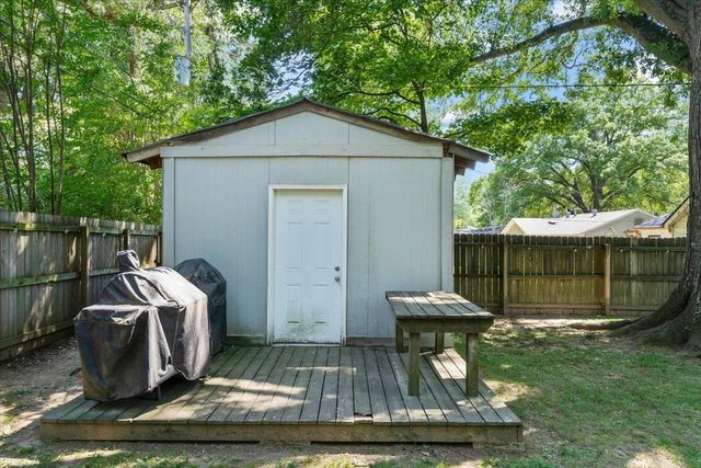 1196 DEARING RD, Memphis, TN 38117