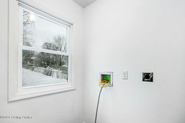 2642 Rowan St, Louisville, KY 40212