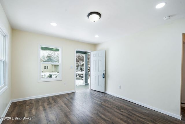 2642 Rowan St, Louisville, KY 40212