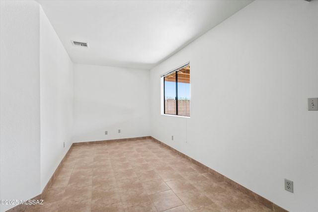 8280 E Calle Playa, Tucson, AZ 85715