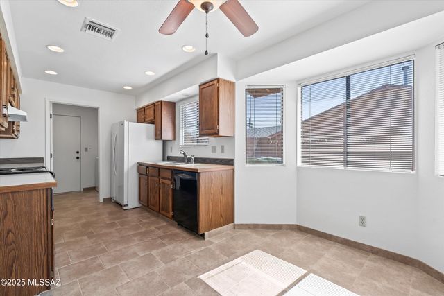 8280 E Calle Playa, Tucson, AZ 85715