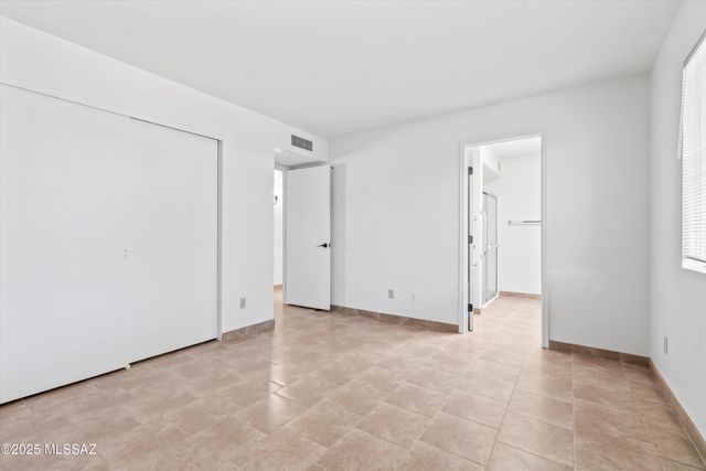 8280 E Calle Playa, Tucson, AZ 85715