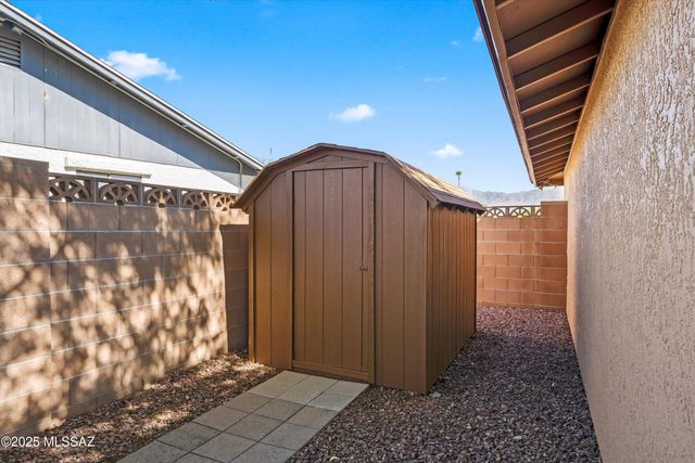 8280 E Calle Playa, Tucson, AZ 85715
