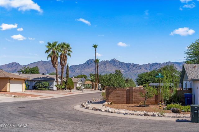 8280 E Calle Playa, Tucson, AZ 85715
