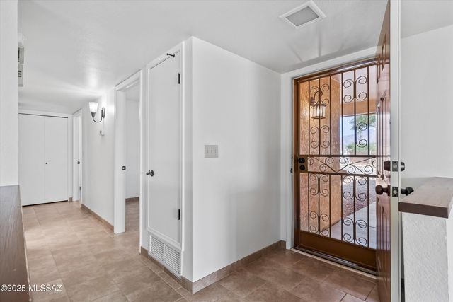 8280 E Calle Playa, Tucson, AZ 85715