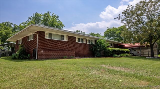 912 Maxwell NW, Ardmore, OK 73401