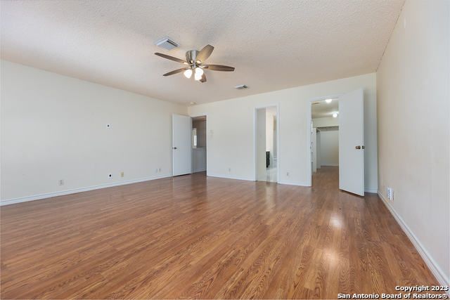 6326 Maverick Trl, San Antonio, TX 78240