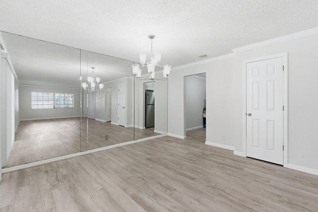 10098 S 42nd Drive, Boynton Beach, FL 33436