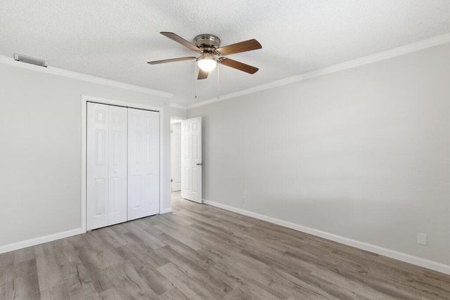 10098 S 42nd Drive, Boynton Beach, FL 33436