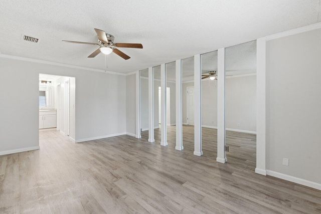 10098 S 42nd Drive, Boynton Beach, FL 33436