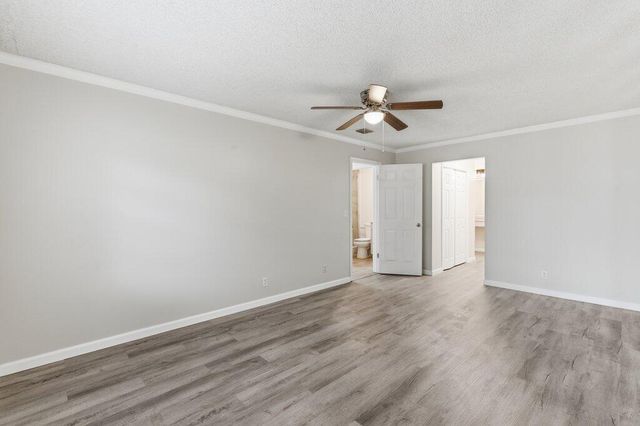10098 S 42nd Drive, Boynton Beach, FL 33436