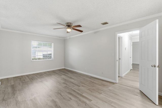 10098 S 42nd Drive, Boynton Beach, FL 33436