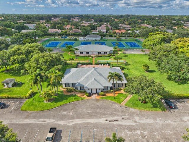 10098 S 42nd Drive, Boynton Beach, FL 33436