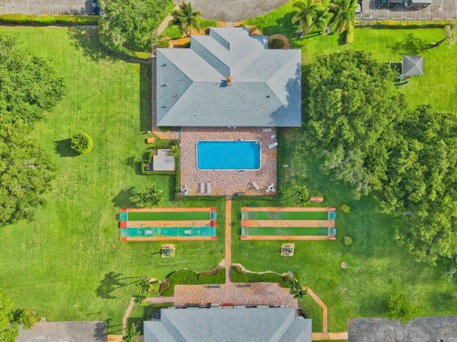 10098 S 42nd Drive, Boynton Beach, FL 33436
