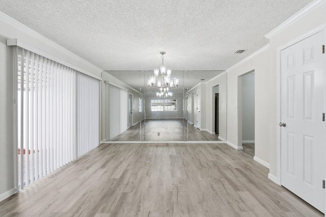 10098 S 42nd Drive, Boynton Beach, FL 33436