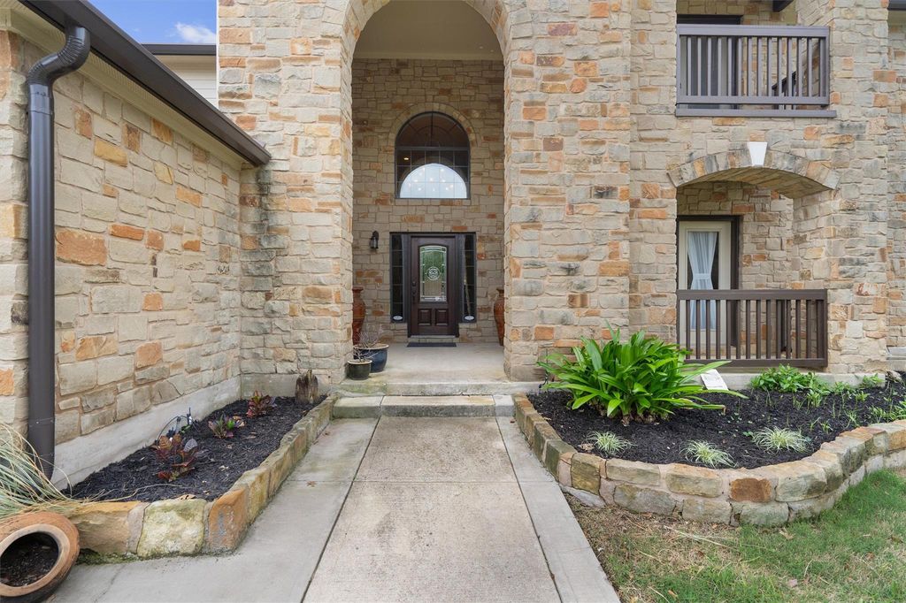 101 Breakaway RD, Cedar Park, TX 78613