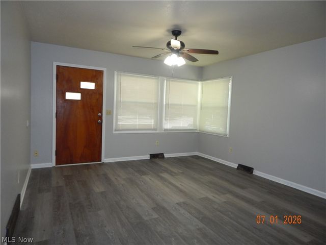 1709 42nd Street NW, Canton, OH 44709