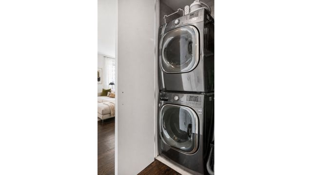 200 W 24th St Apt 5A, New York City, NY 10011