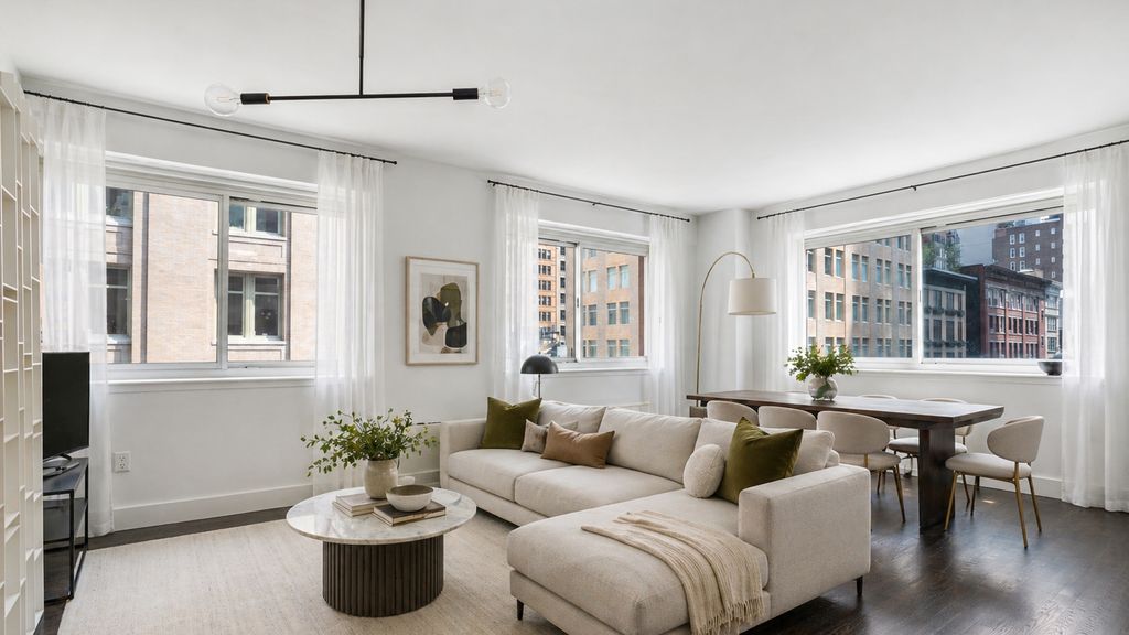 200 W 24th St Apt 5A, New York City, NY 10011