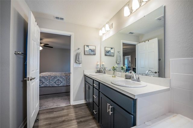 928 ARUBA AVENUE, Mulberry, FL 33860