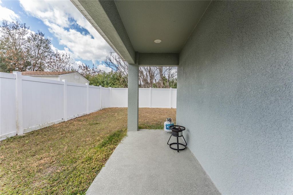 Image 41 of property listing at 928 ARUBA AVENUE, Mulberry, FL 33860