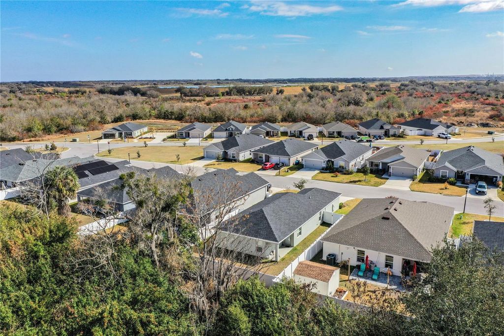 Image 52 of property listing at 928 ARUBA AVENUE, Mulberry, FL 33860