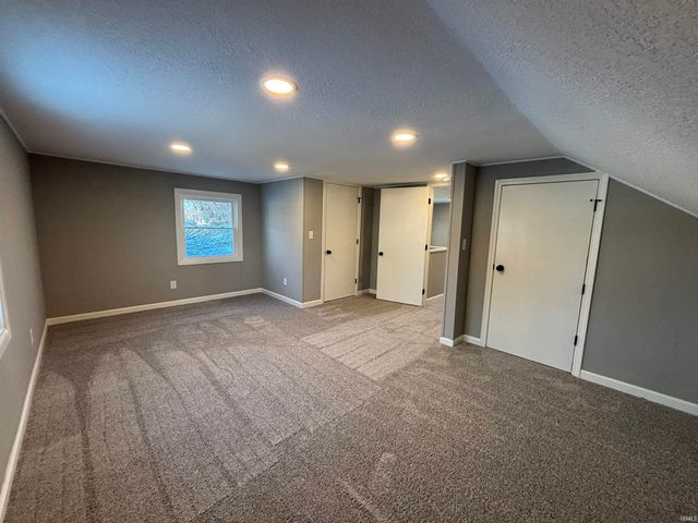 2710 Waynewood Drive, Fort Wayne, IN 46809